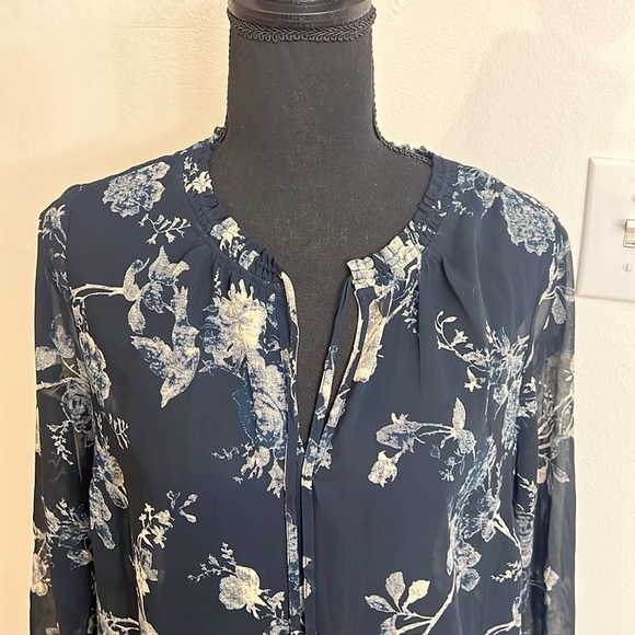 Lucky Brand Sheer Floral Blouse, sz Small. - Picture 3 of 11